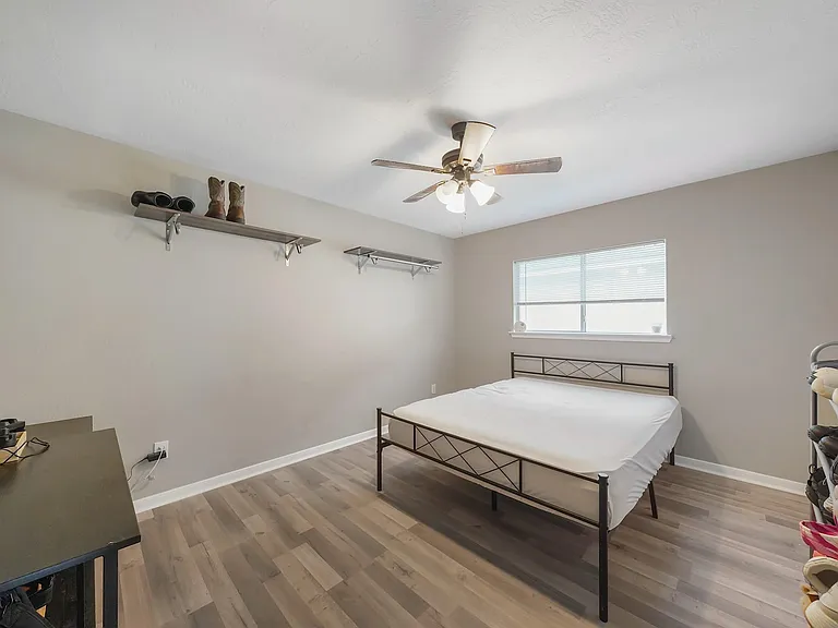 4006 Raspberry Ct — Photo 14