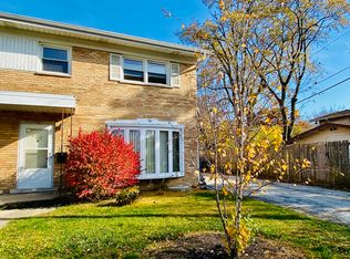 826 Lavergne Ave, Wilmette, IL