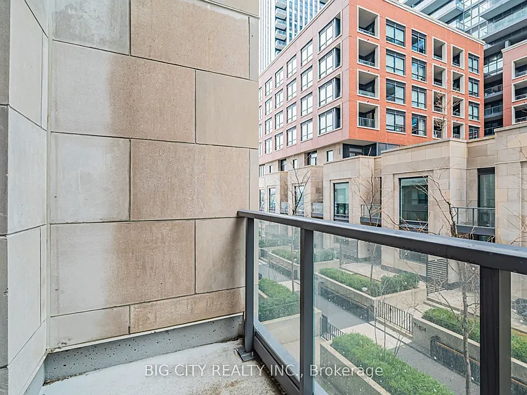 36 Brentcliffe Rd #M04 — Photo 25