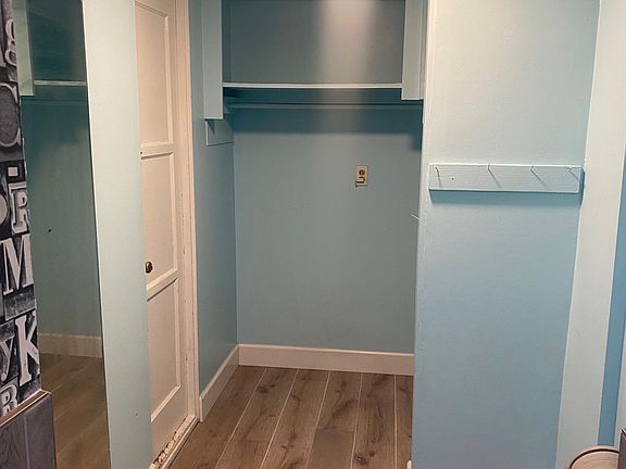4th image of 8828 Harratt St
