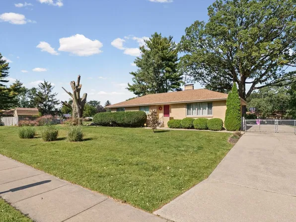 2504 E University Ave, Urbana, IL 61802