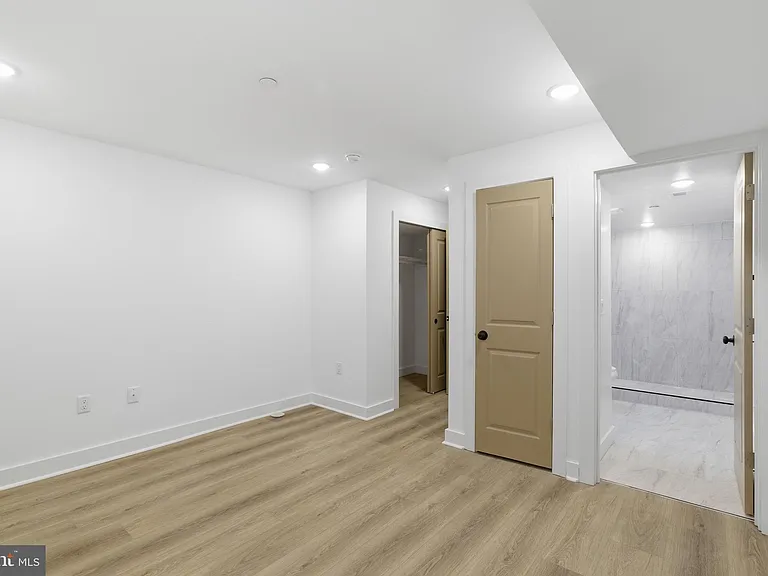 2532 N 11th St #1 — Photo 15