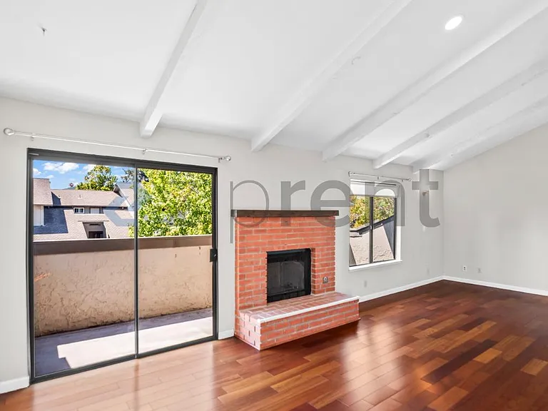 577 Manet Ter — Photo 25