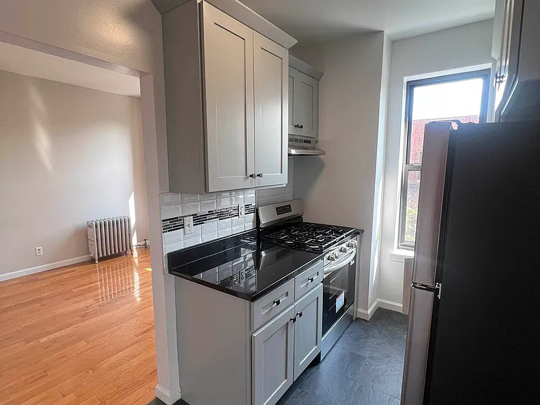 311 85th St #4 — Photo 3