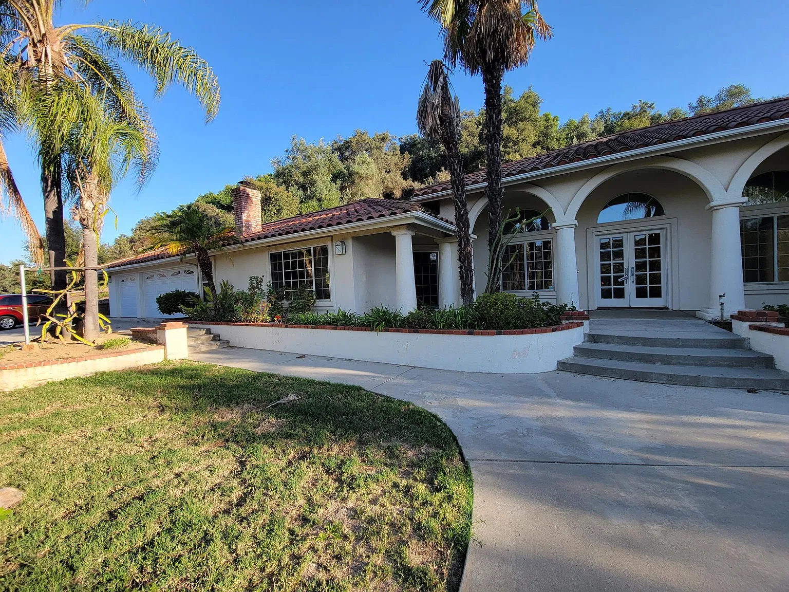 3 bed, 2750 sqft, $4,350 — Photo 2