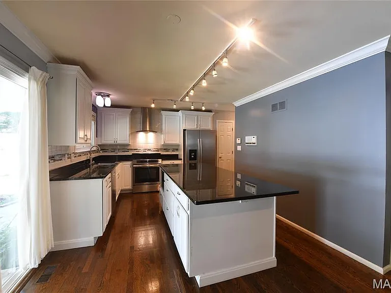 1419 Sawyers Trail Ct — Photo 17