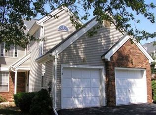 113 Blue Flag Ct, Whitehouse Station, NJ 08889