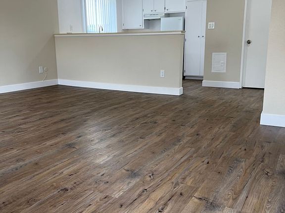 4th image of 9600 Reseda Blvd #243