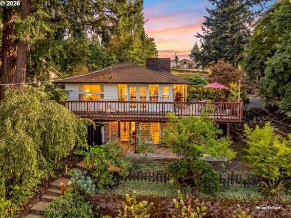 10526 NE Klickitat St, Portland, OR 97220