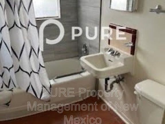 3rd image of 210 Montclaire Dr SE APT 2