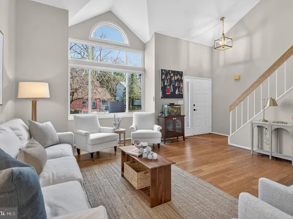 40 Windwhisper Ln, Annapolis, MD 21403