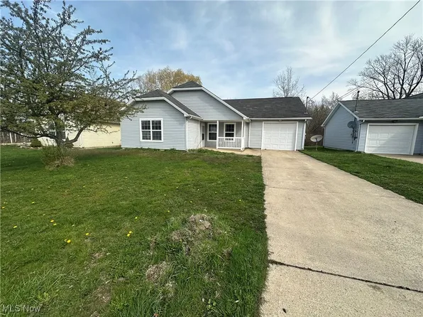 1247 W 58th St, Ashtabula, OH 44004