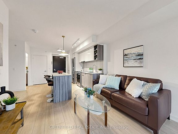 4th image of 31 Tippett Rd #333