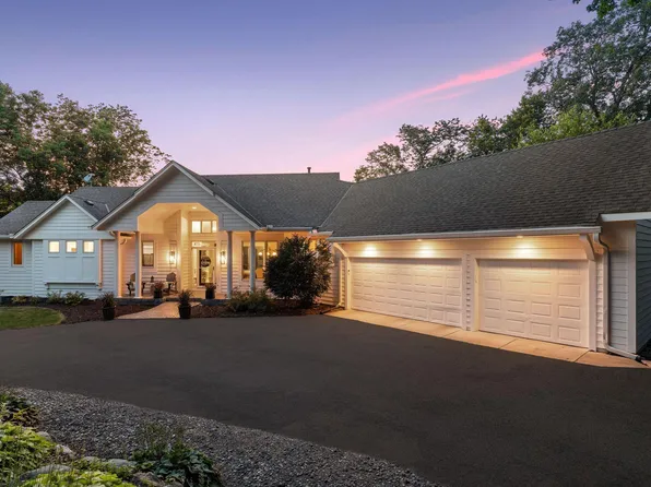 399 Ridgeview Dr, Wayzata, MN 55391