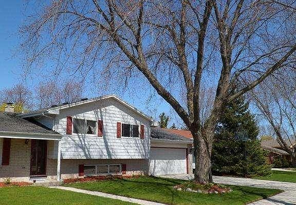 4th image of 1402 Parkwood Blvd