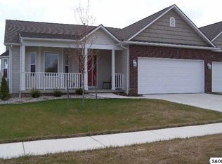1458 N Mallard Cir, Owosso, MI 48867