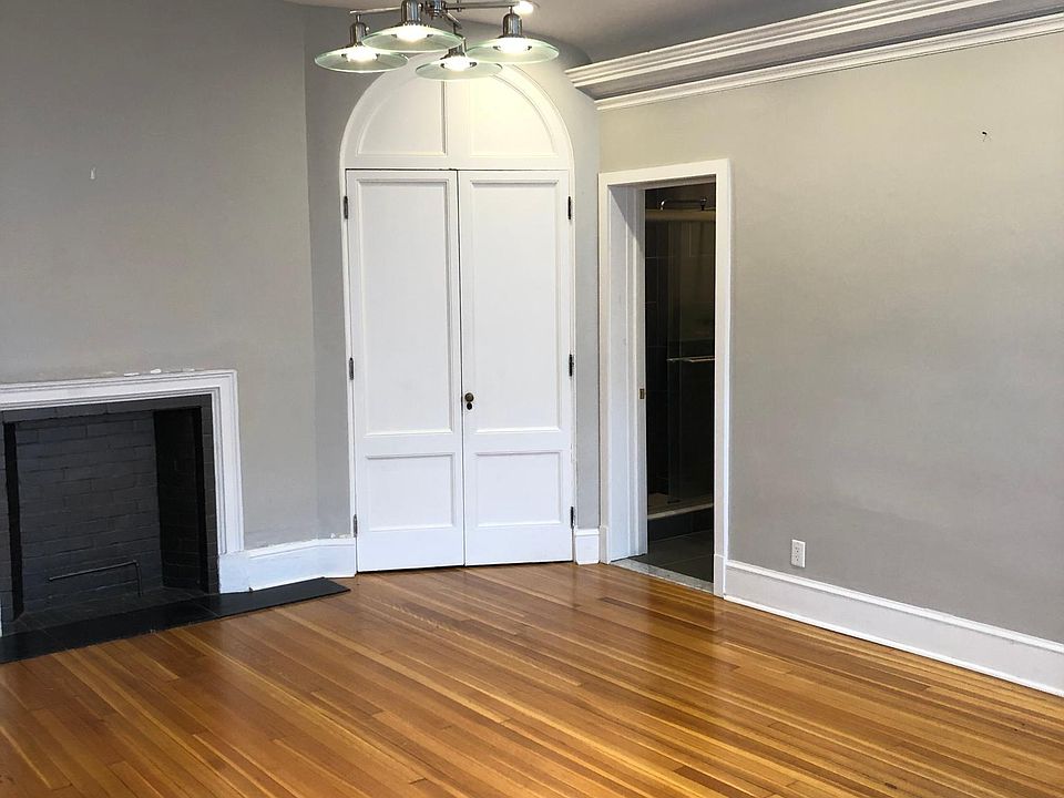 1st image of 18 Tracy St APT 2