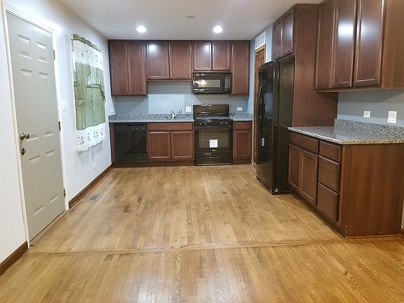 5th image of 1463 Davine Dr