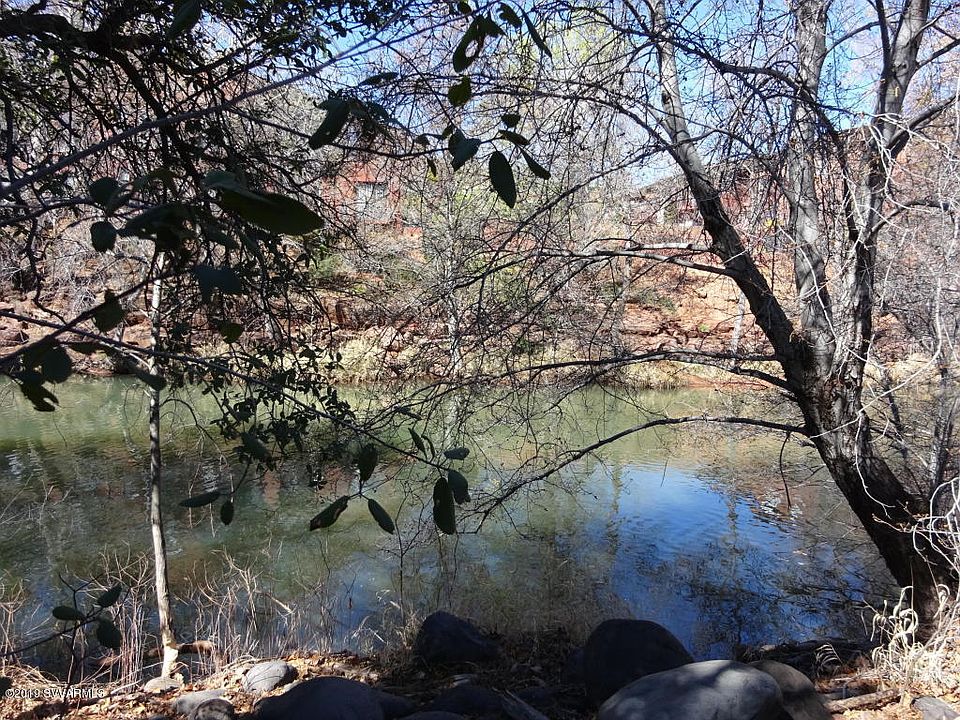 1st image of 400 Bear Wallow Ln