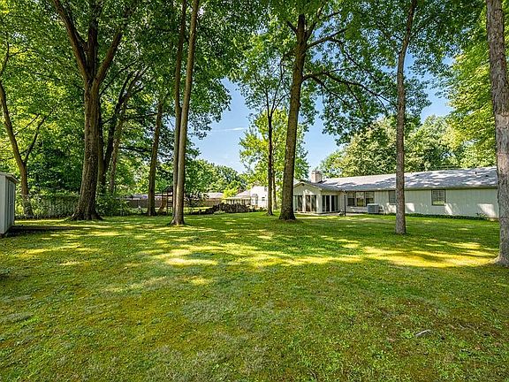 4th image of 7685 E Parkside Dr