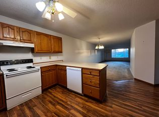 155 Stuttgart Dr #11, Bismarck, ND 58504