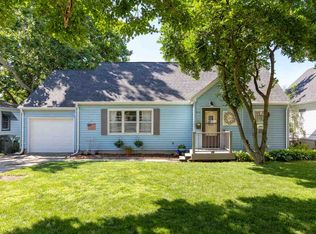 814 Easton Ave, Waterloo, IA 50702