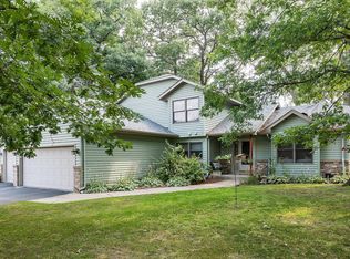 570 Dorland Rd S, Maplewood, MN 55119