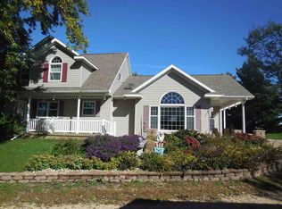 12156 Holy Cross Rd, Farley, IA 52046