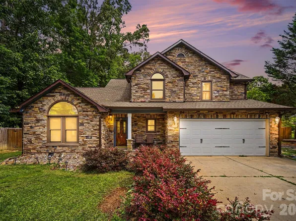 3017 Mill Stream Ct, Matthews, NC 28104