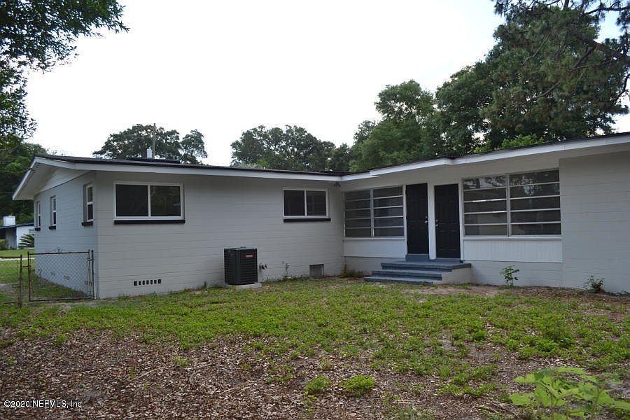 1st image of 2526 Pine Summit Dr E #B