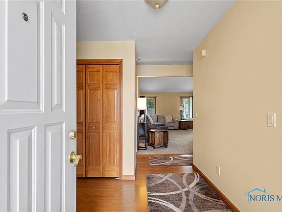 5th image of 2512 Villa West Dr