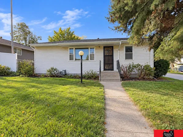 329 E Sheridan St, West Point, NE 68788