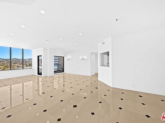 3rd image of 10724 Wilshire Blvd #Penthouse 1505
