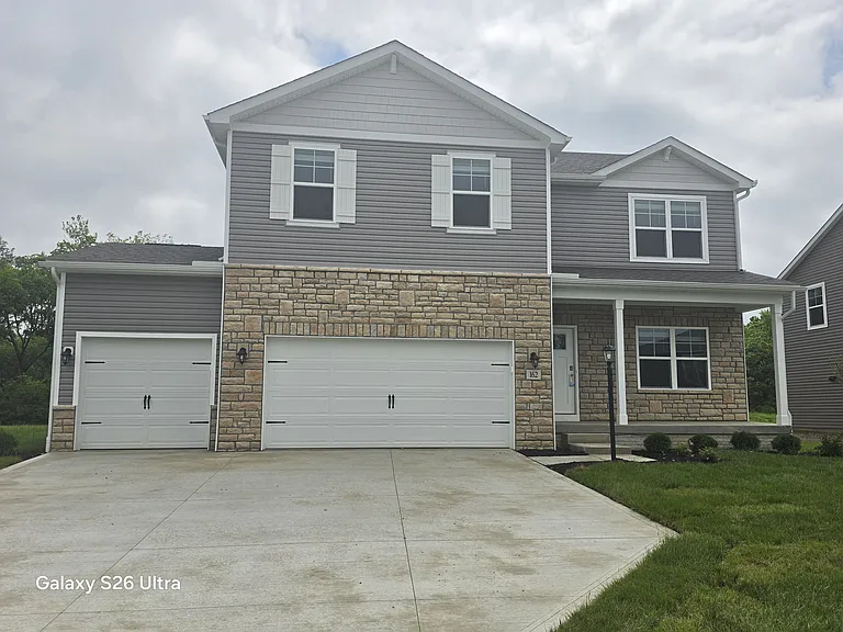 162 Lorrimore Dr — Photo 1