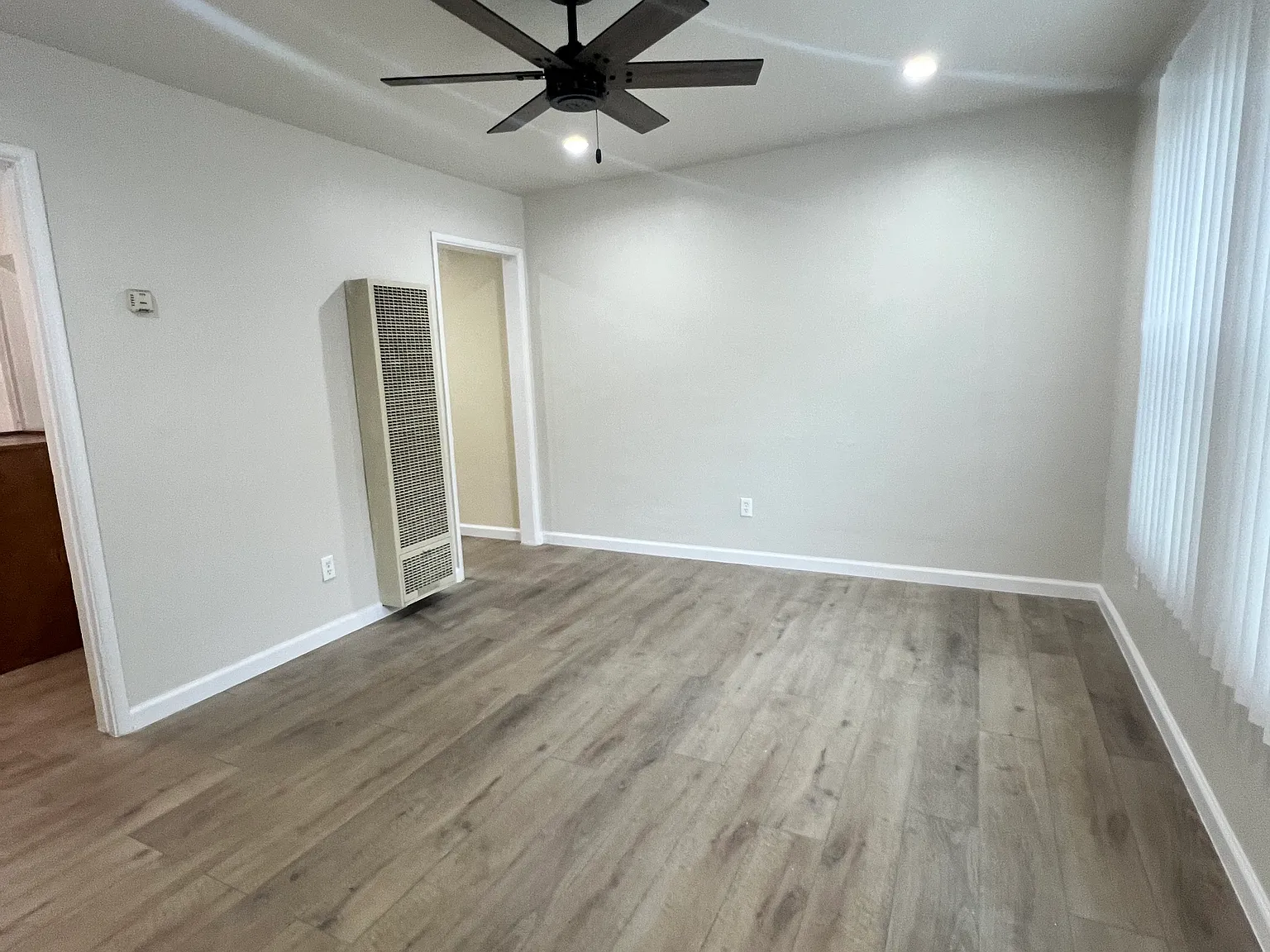 Studio, 560 sqft, $1,595 — Photo 2