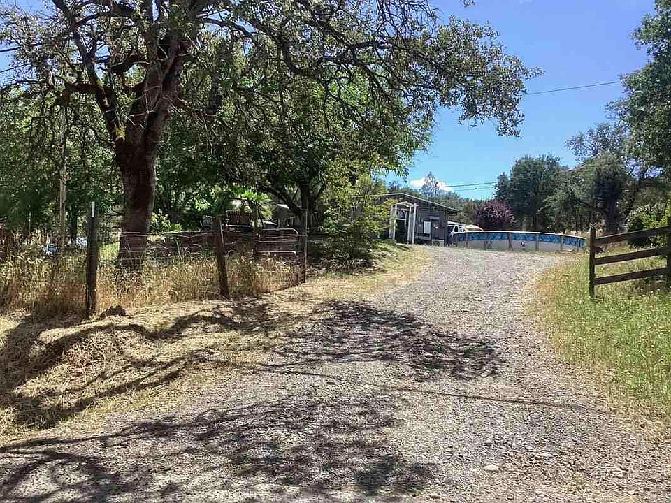 2nd image of 2940 Oro Garden Ranch Rd