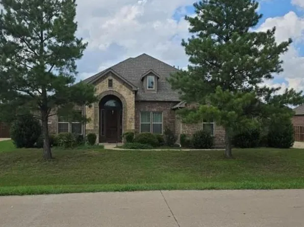 1300 Twisting Wind Dr, Haslet, TX 76052