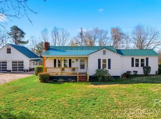1406 Walt Arney Rd, Lenoir, NC 28645