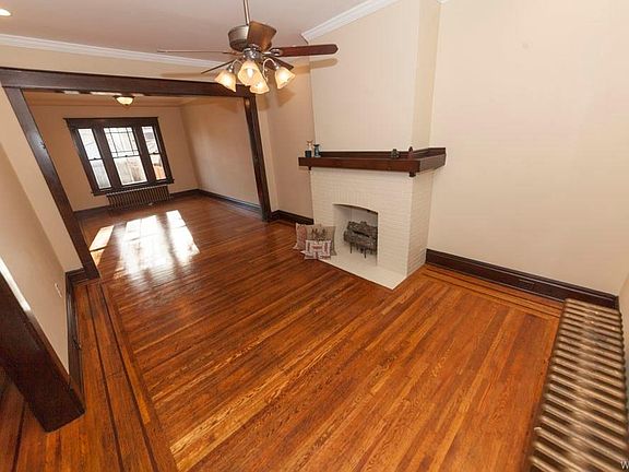 5th image of 31 Eaglewood Ave