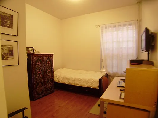 Sold by Century 21 NY Metro | media 10