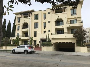 10625 W Bloomfield St APT 302, North Hollywood, CA 91602