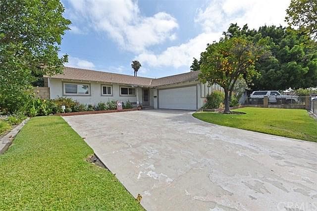 1st image of 2723 W Camden Pl