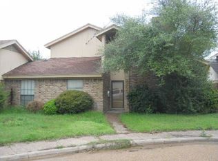 2201 Brigadoon Ct, Arlington, TX 76013