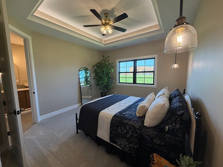 2134 E Beaumont St — Photo 27