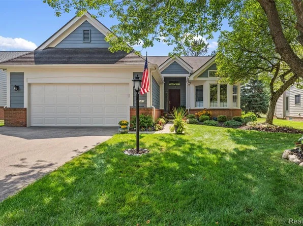 47543 Arbor Trl, Northville, MI 48168