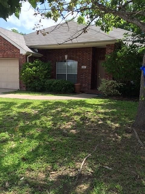 1st image of 307 W Creek Dr