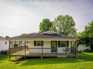 2225 Chestnut St, Hurricane, WV 25526