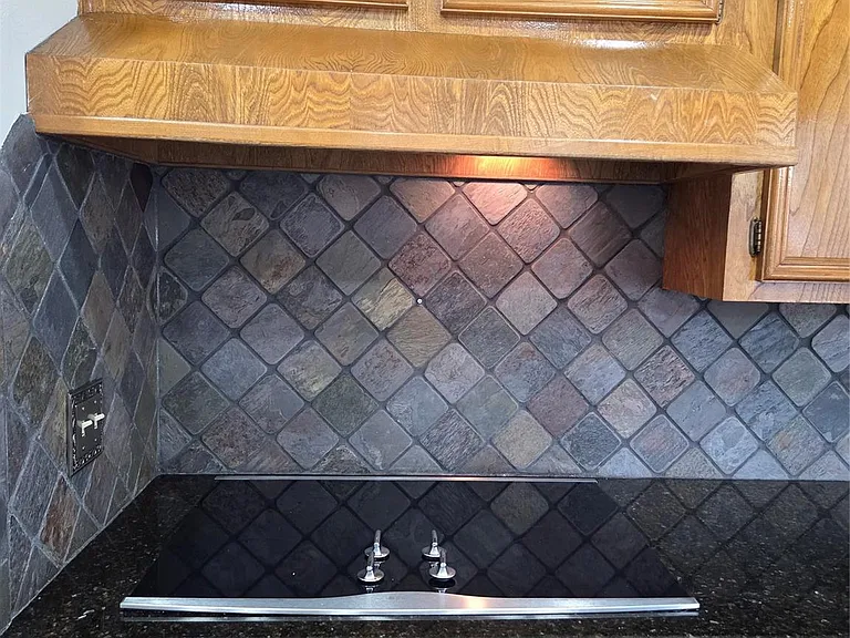 8706 Chelsworth Dr — Photo 10