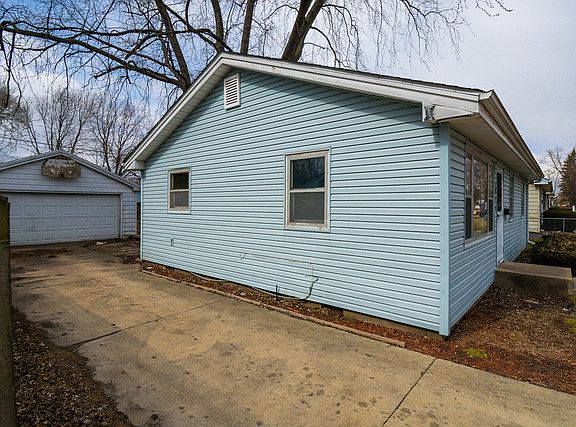 4th image of 604 N Westlawn Ave