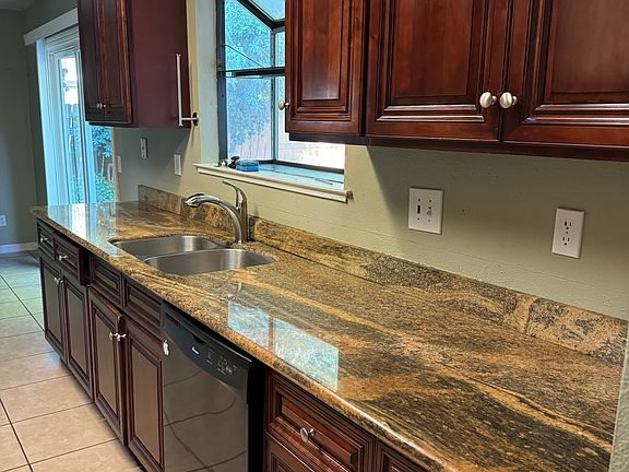 4th image of 2632 Grizzly Hollow Way
